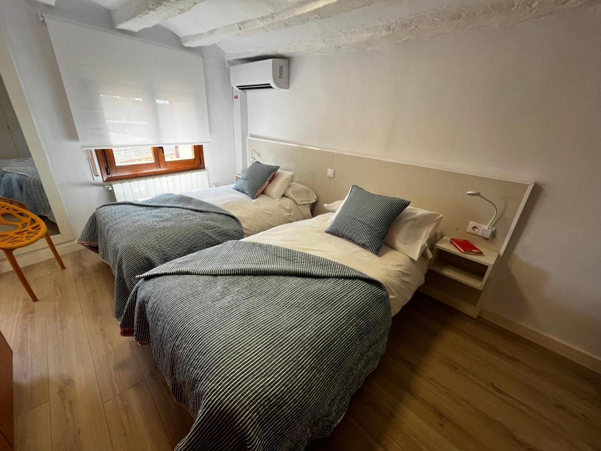 Apartaments Rurals Cal Parro, Batea Exteriör bild